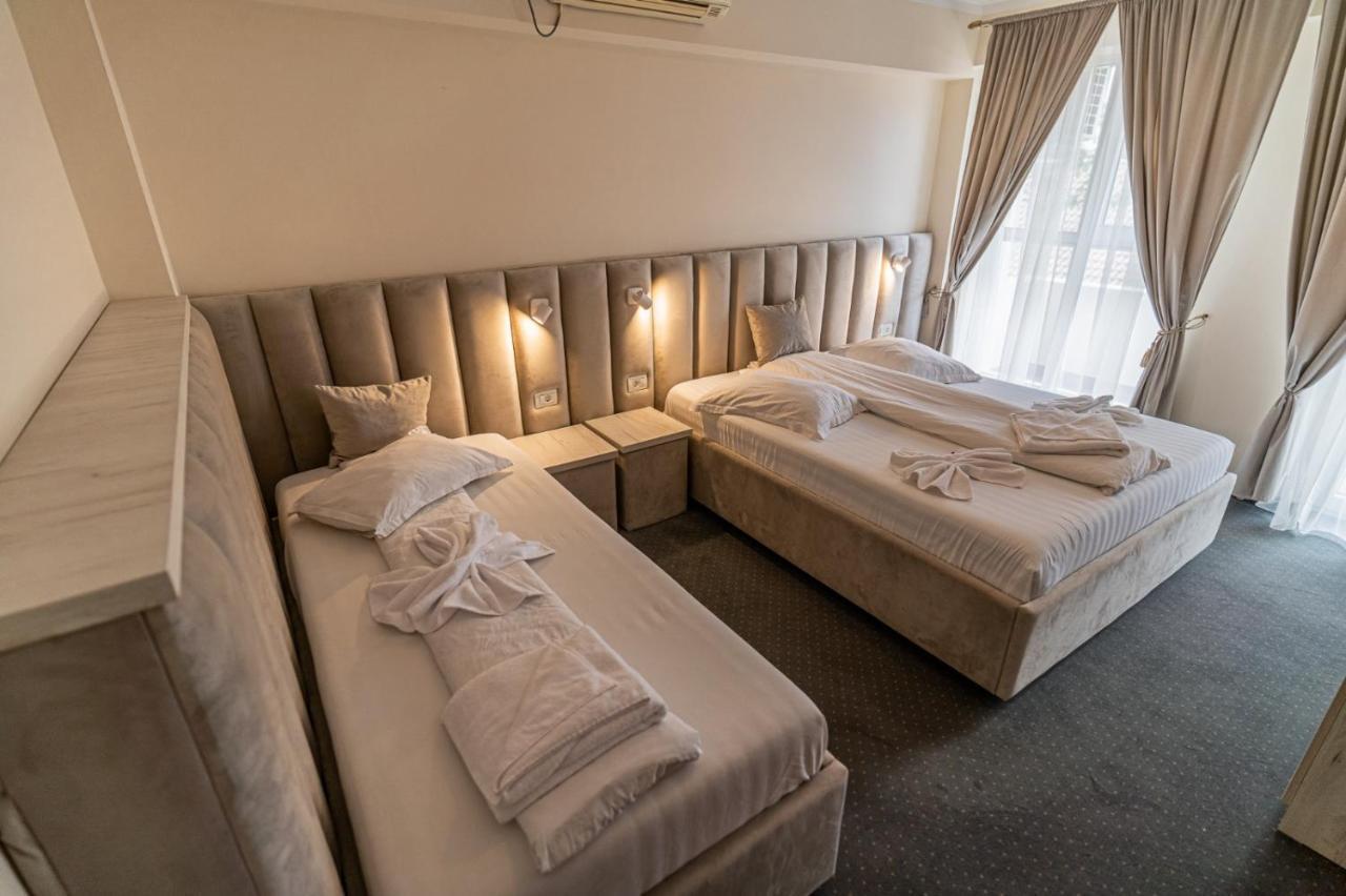 Camere De Inchiriat Elisei 티미쇼아라 외부 사진