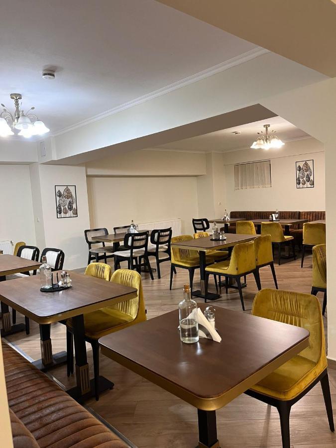 Camere De Inchiriat Elisei 티미쇼아라 외부 사진